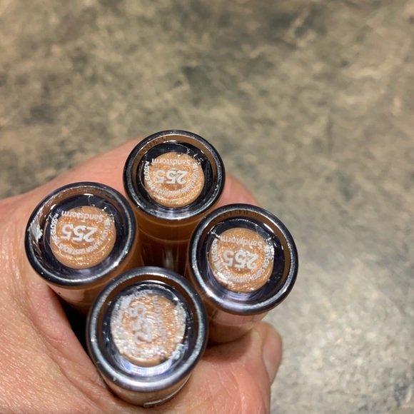 Revlon - The Gloss - 4 Bundle - Picture 2 of 4